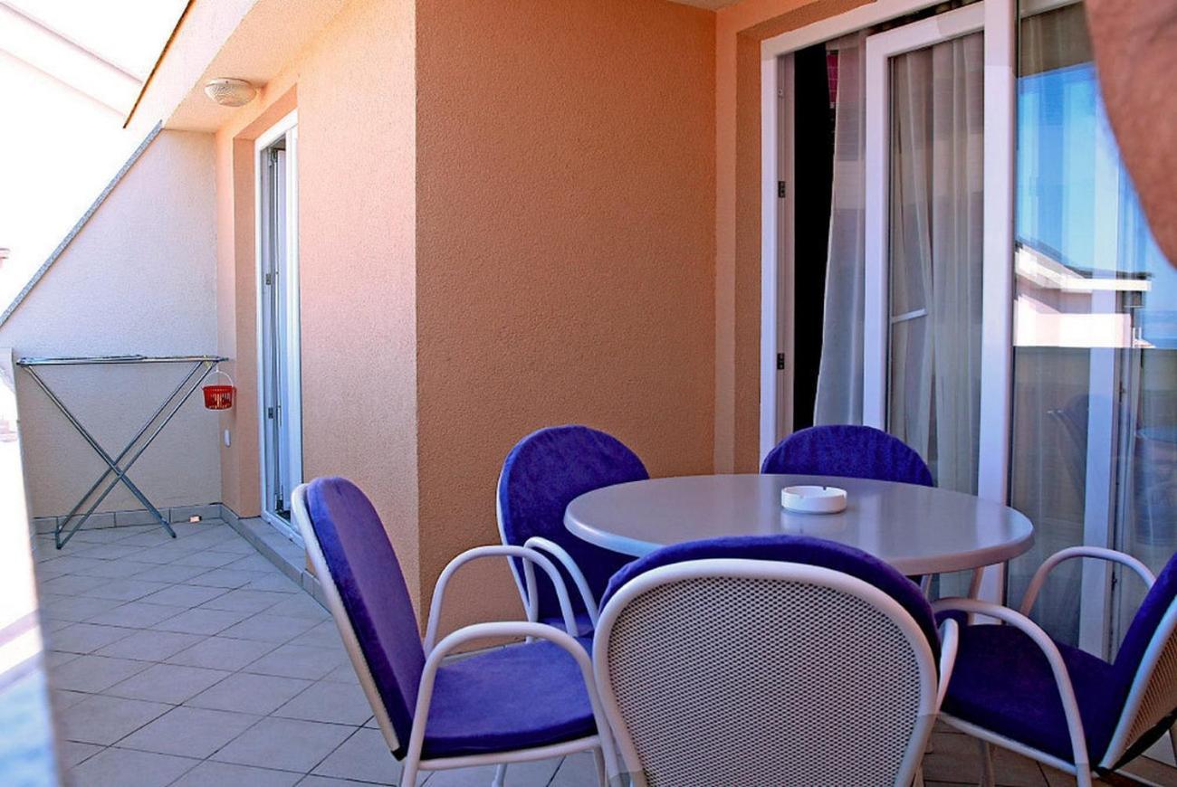 Apartments And Rooms By The Sea Tucepi, Makarska - 6058 外观 照片