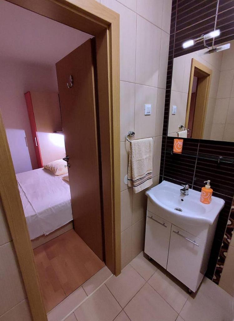 Apartments And Rooms By The Sea Tucepi, Makarska - 6058 客房 照片